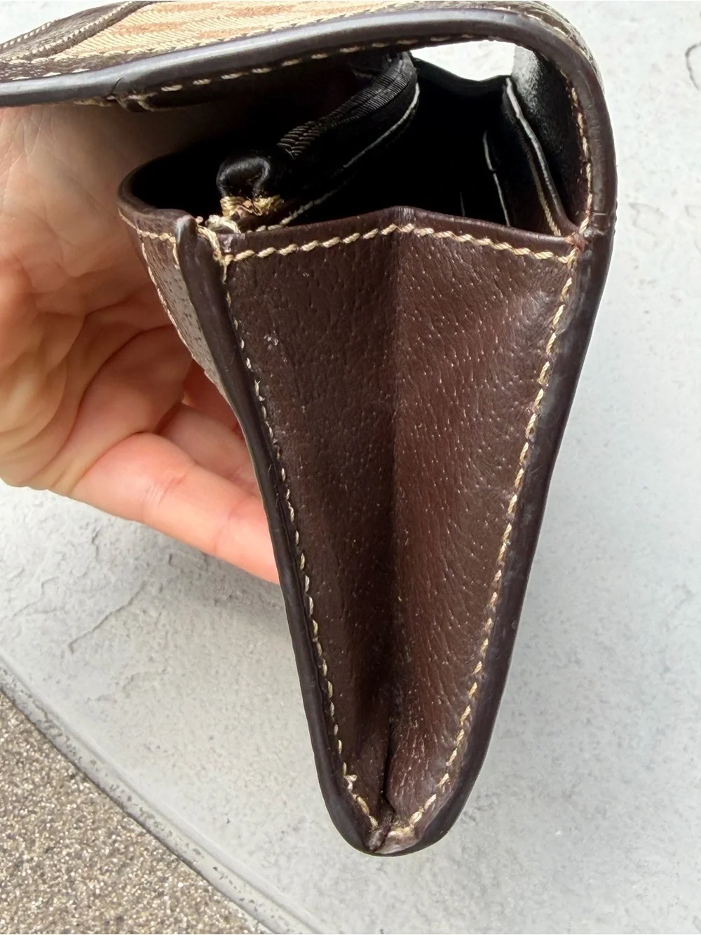 Gucci Beige and Brown GG Canvas Vintage Wallet.